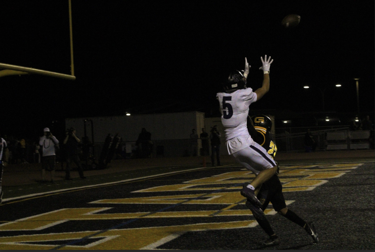 With an incredible flying catch into the end zone, Nate Jetter (24) kept stacking up his stats.
